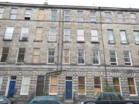 4 bedroom Flat to rent